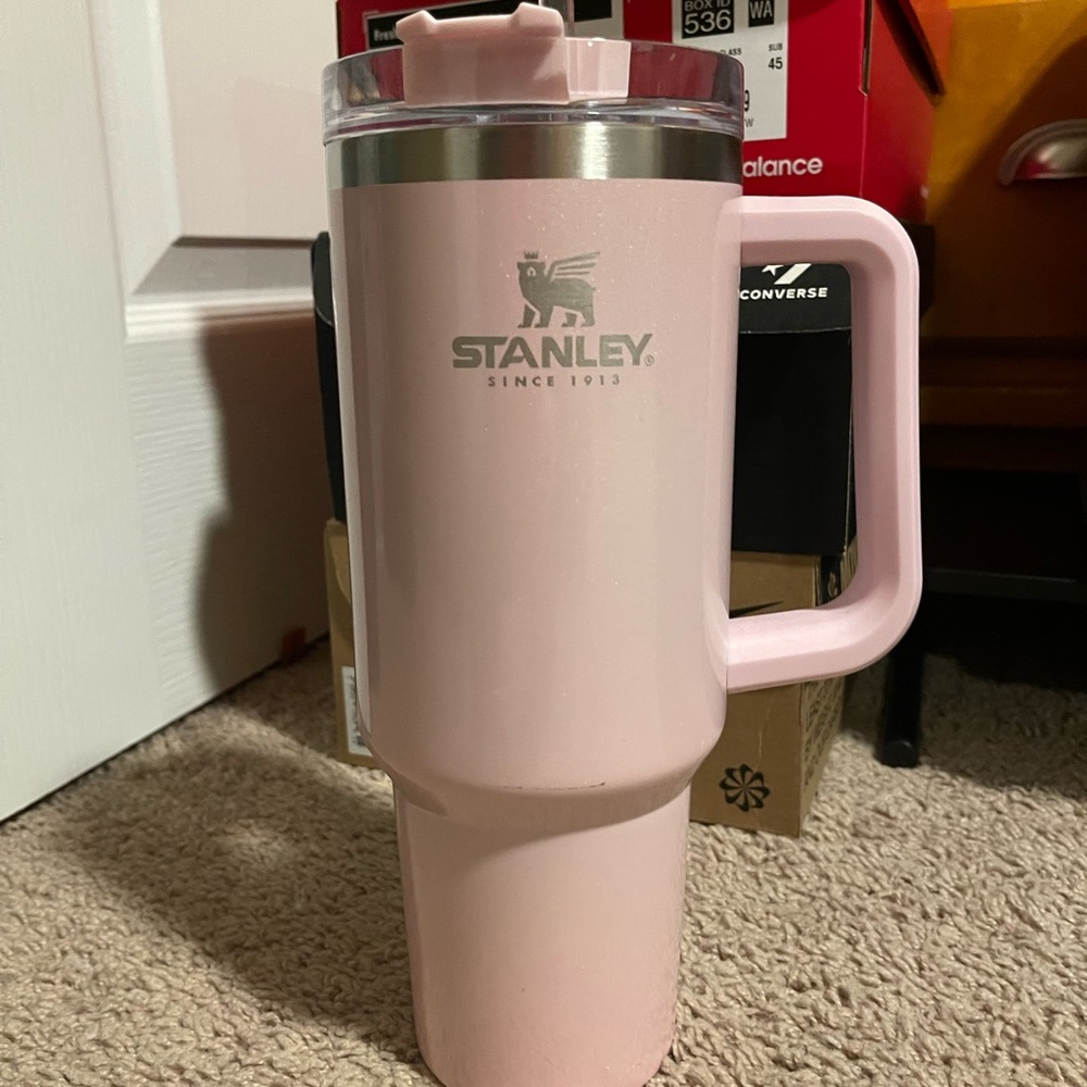 40 oz pink stanley